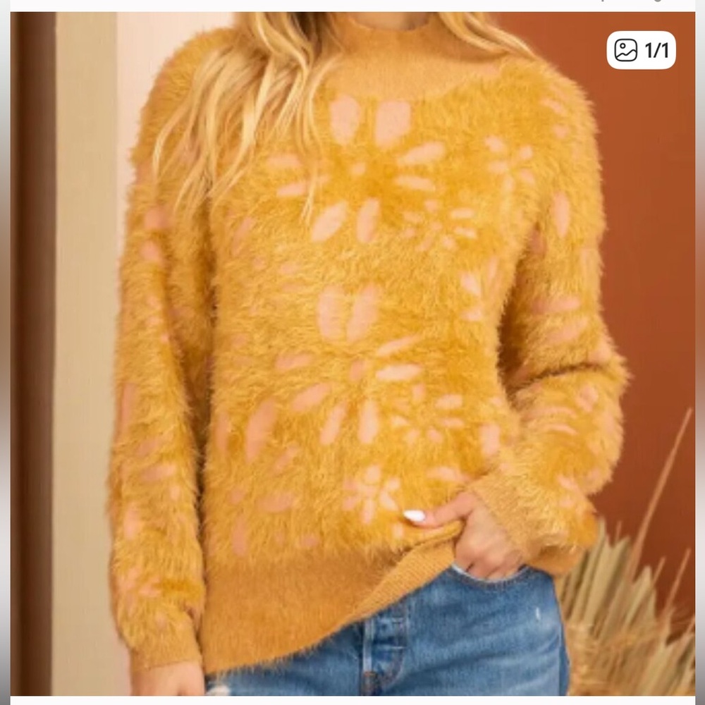 VOY Floral and Stripe Mix Fuzzy Sweater Tan Pink Small So Soft Mixed Media Boho